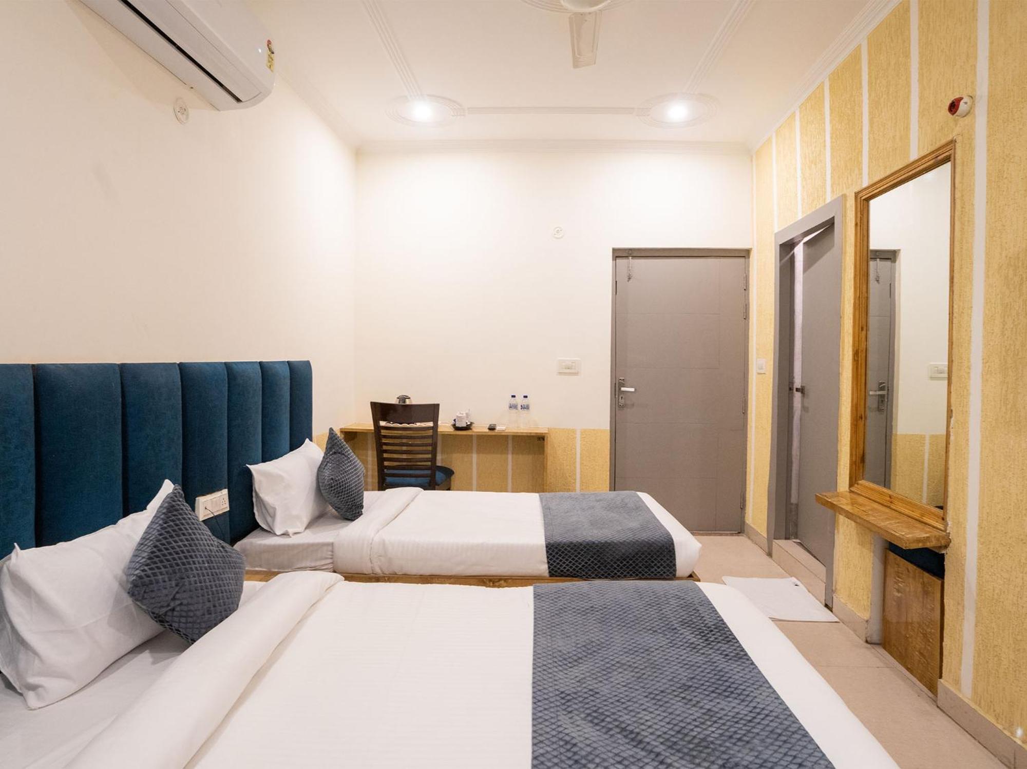 Hostel Moustache Agra Zewnętrze zdjęcie